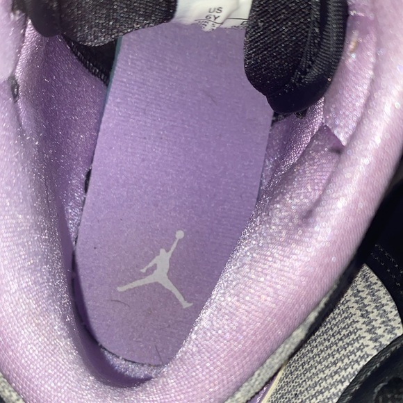 jordan 1s - Picture 5 of 6